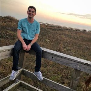 Meet your Posher, Adam